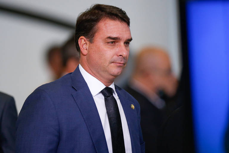 Pesquisas internas indicam desgaste de Bolsonaro, assume Flávio