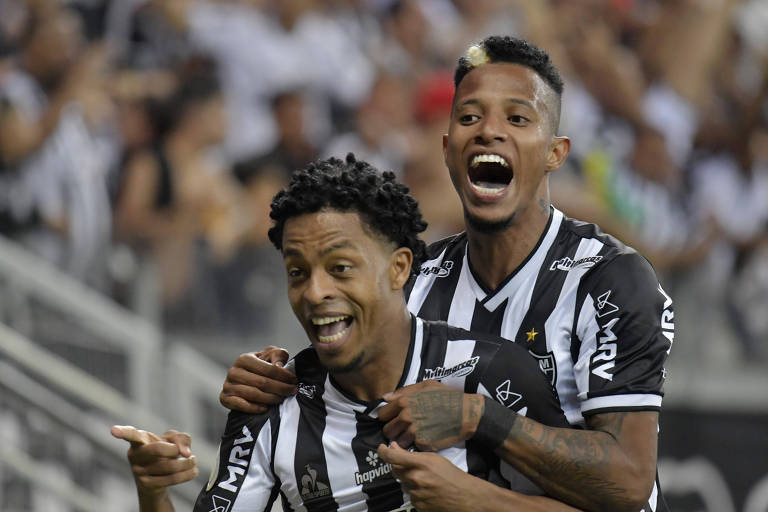 Atlético-MG derrota Corinthians e chega à 13ª vitória seguida em casa
