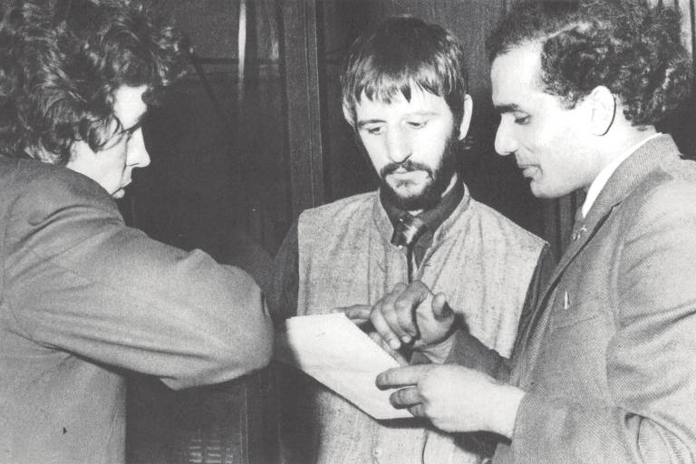 Música com George Harrison e Ringo Starr é achada em sótão no Reino Unido