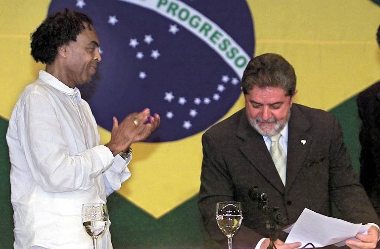 Ministro da Cultura de 2003 a 2008, durante o governo Lula, Gil é um dos principais expoentes do movimento tropicalista, responsável por uma revolução na música e na estética brasileira a partir dos anos 1960