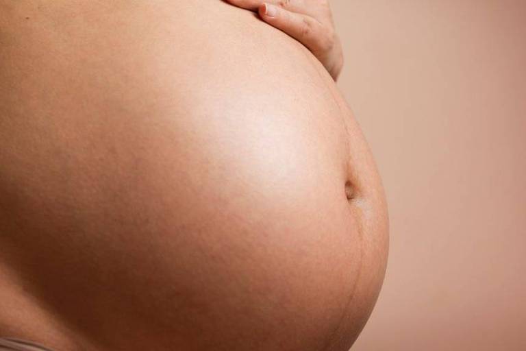 Receber anestesia na gravidez não interfere no desenvolvimento da criança