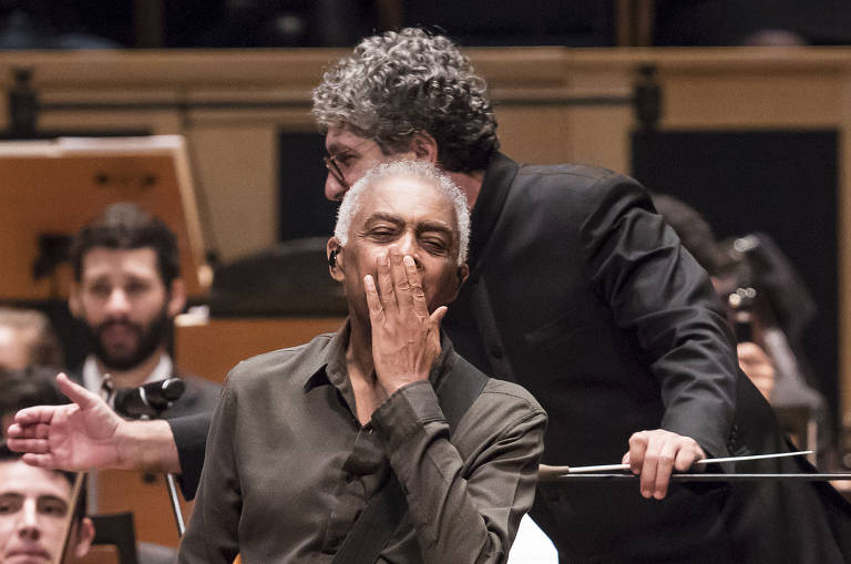 Entre as principais músicas pelas quais é conhecido, se destacam 'Andar com Fé', 'Esperando na Janela' e 'Se Eu Quiser Falar Com Deus'