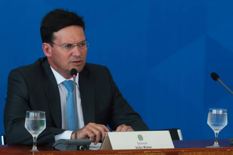 O Ministro da Cidadania, João Roma, fala à imprensa  no Palácio do Planalto, sobre as estratégias e rumos para o Auxílio Brasil, novo programa social do Governo Federal