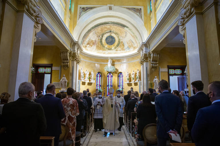 A capela Santa Luzia foi reinaugurada com missa oficiada por dom Odilo Scherer, cardeal arcebispo de São Paulo