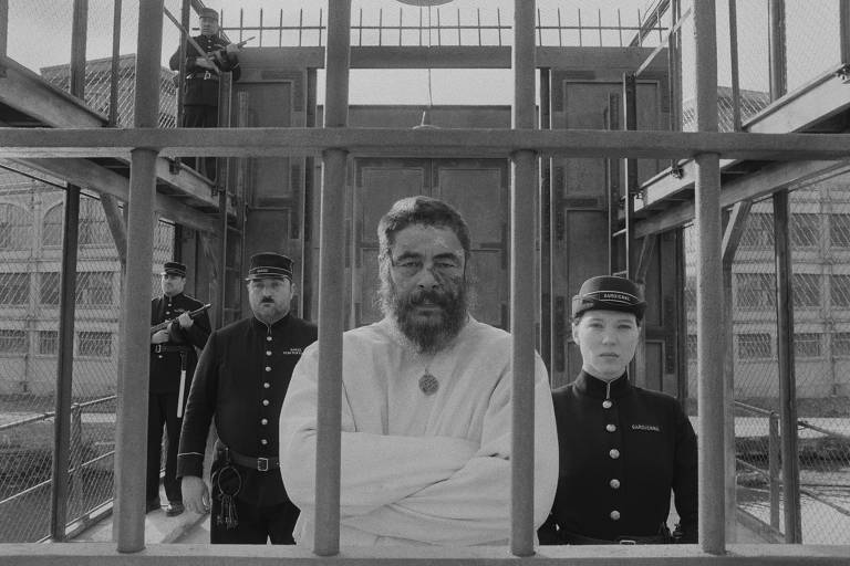 Cena do filme "A Crônica Francesa", de Wes Anderson