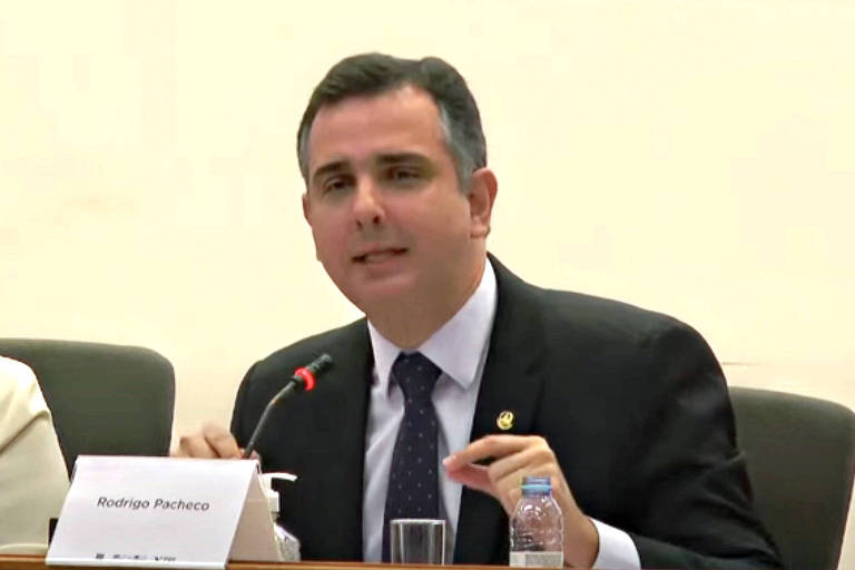 Pacheco diz que não é hora de flexibilizar teto e PEC dos Precatórios foca em Auxílio Brasil