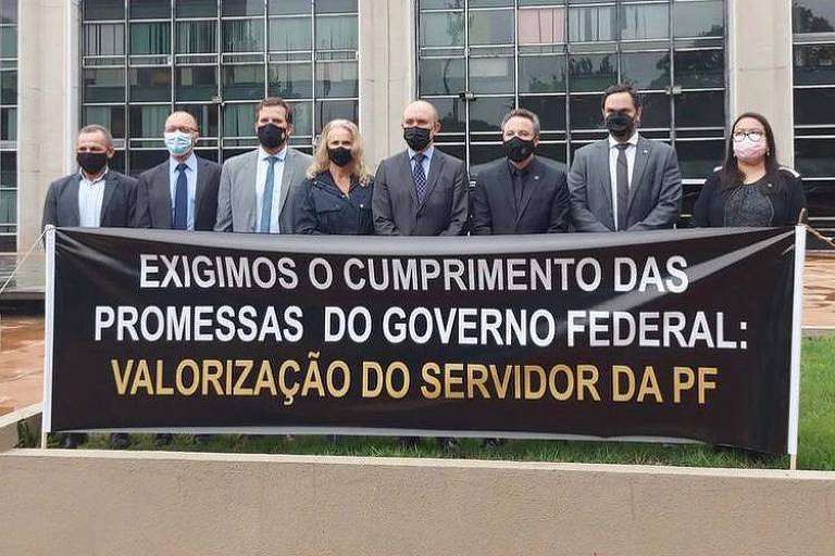 Ato das entidades representativas de policiais federais em frente ao prédio da PF em Brasília
