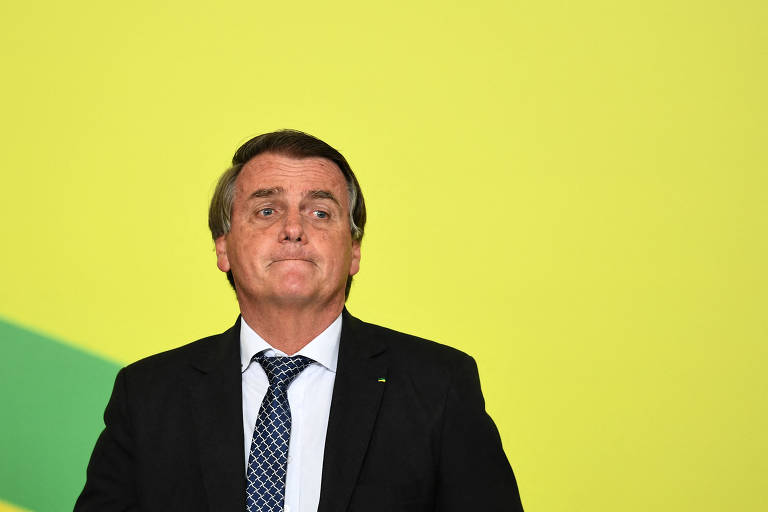 Bolsonaro nega interferência no Enem, mas diz que prova já está mudando