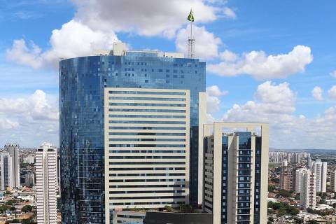 O Órion Complex, localizado no centro de Goiânia (GO), tem 191 metros de altura e 50 andares. Trata-se de um complexo de saúde e negócios, com salas comerciais, hospital, shopping center e hotel. Web Stories 