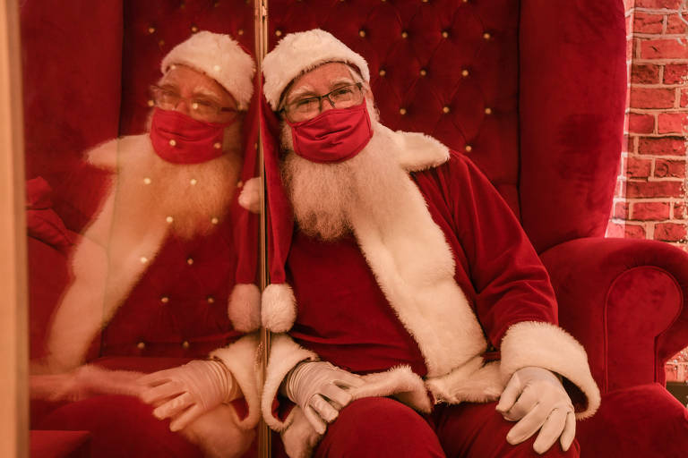 Papai Noel retorna aos shoppings com máscara e distanciamento