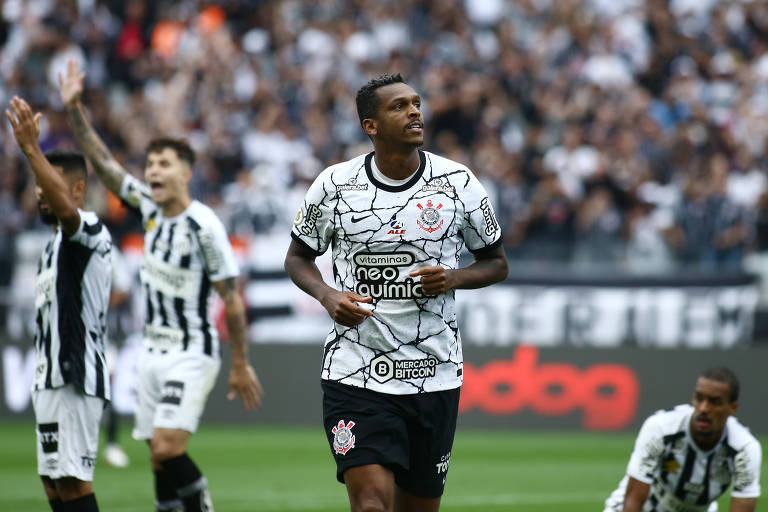 Corinthians se beneficia com a volta da Fiel e é levado por ela à Libertadores