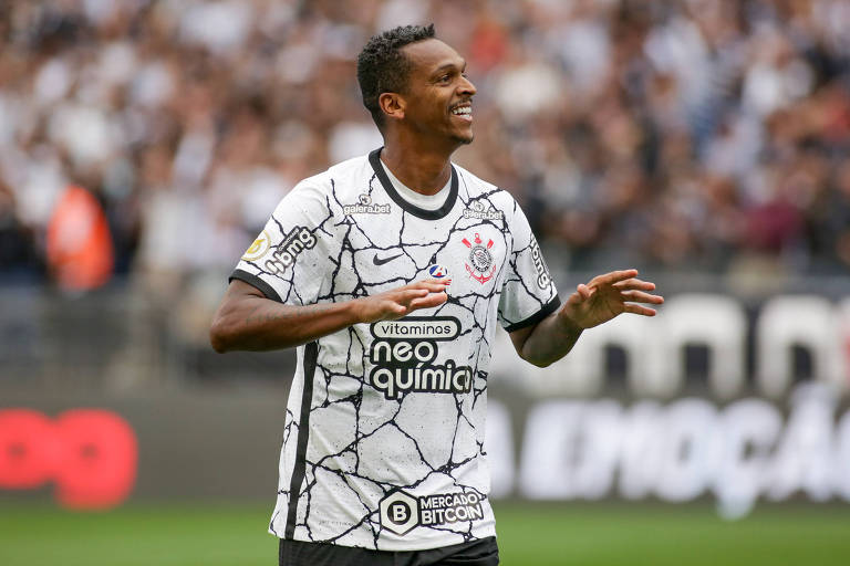 Caneladas do Vitão: Corinthians atropela o Santos, invade o G4 e salva Sylvinho!