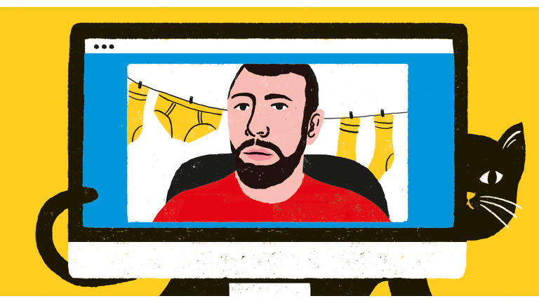 Ilustração de um monitor de computador com a imagem de um homem com um varal de cuecas e meias atrás dele aparecendo na tela. Atrás do monitor, há um gato preto passando.