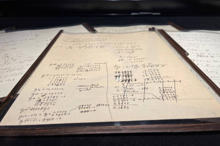 Manuscrito de Einstein é leiloado pelo preço recorde de R$ 73 milhões