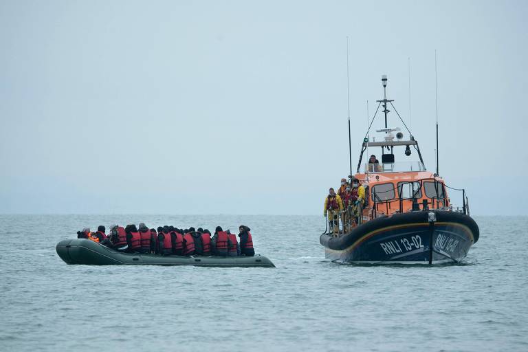 Ao menos 27 morrem em maior naufrágio de migrantes no Canal da Mancha