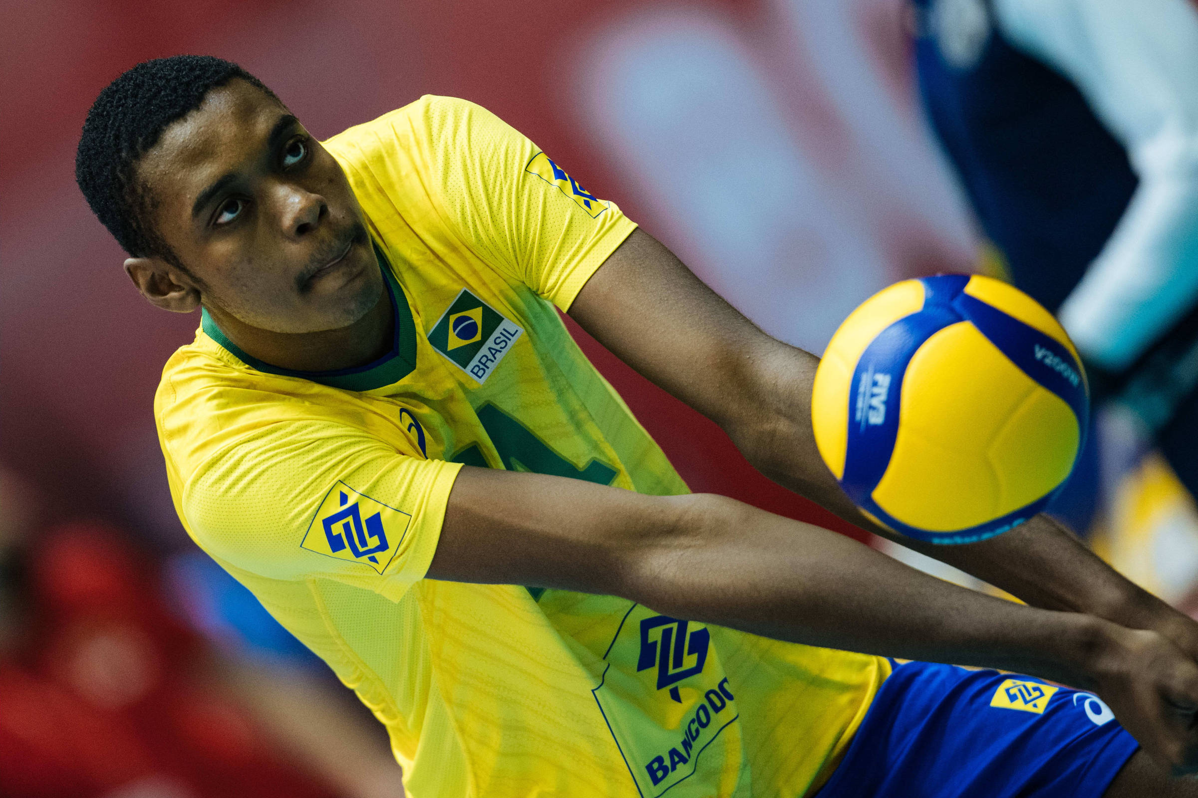 Qual é a altura dos jogadores do Brasil no vôlei masculino?