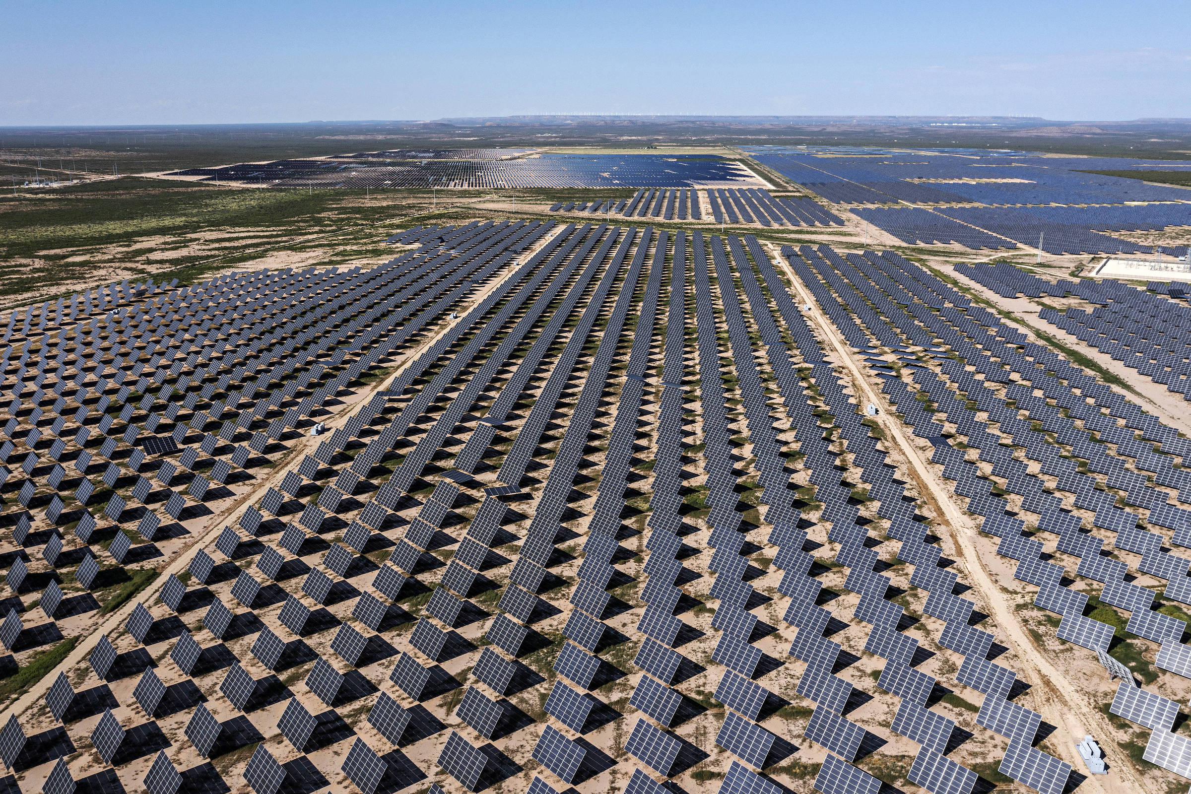 Fazenda de energia solar perto da cidade de McCamey, no Texas