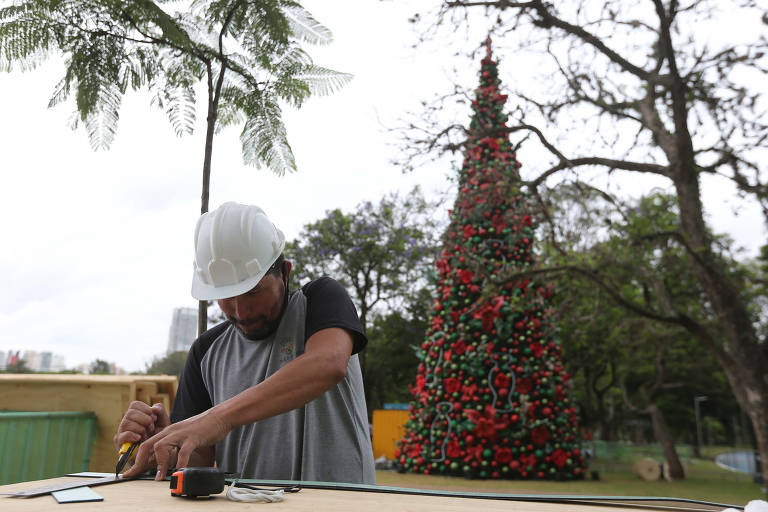 Veja fotos da decoração de Natal do parque Ibirapuera - 26/11/2021 - Natal  - Fotografia - Folha de 