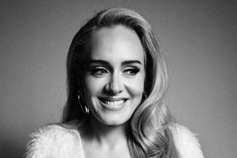 Adele lidera vendas com '30' e bate novo recorde com 'Easy on Me'
