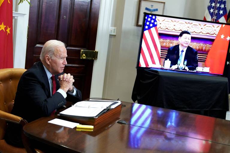 Biden planeja conversa com Xi em meio a tensões em Taiwan