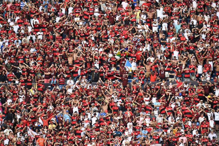Torcida do Flamengo no Estádio Centenário