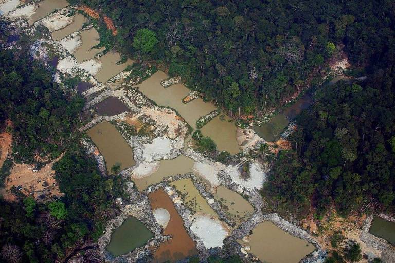 Governo Bolsonaro utiliza AGU para defender mineração em terras indígenas mesmo sem lei