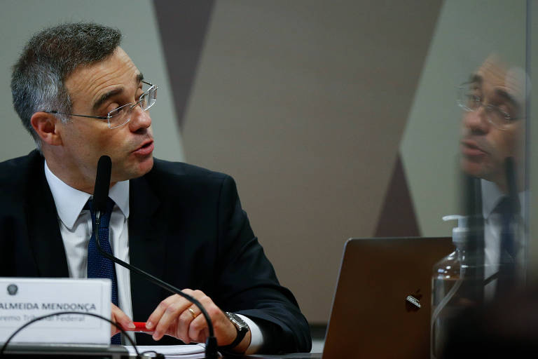 André Mendonça durante sabatina na Comissão de Constituição e Justiça do Senado