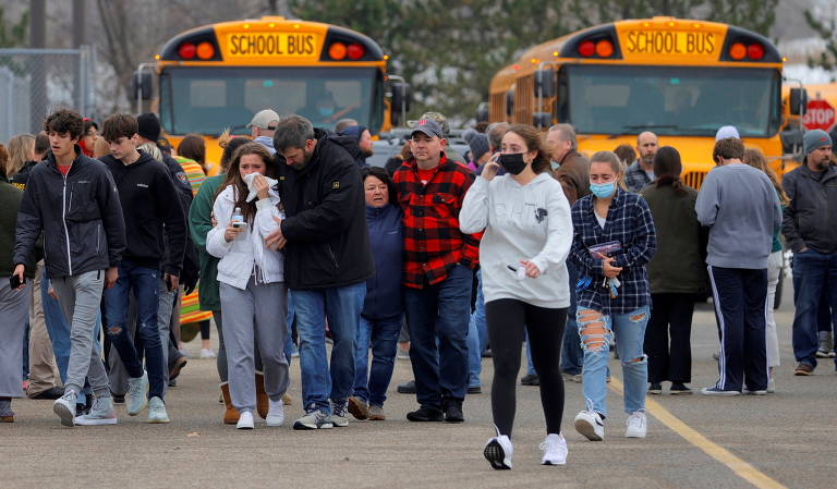 Aluna de 12 anos atira em colegas em escola de Idaho