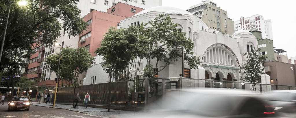 Fachada do museu Judaico de São Paulo, que ocupa o antigo templo Beth-El, prédio em estilo bizantino projetado em 1929 pelo arquiteto russo Samuel Roder (1896-1985) e inaugurado em 1932