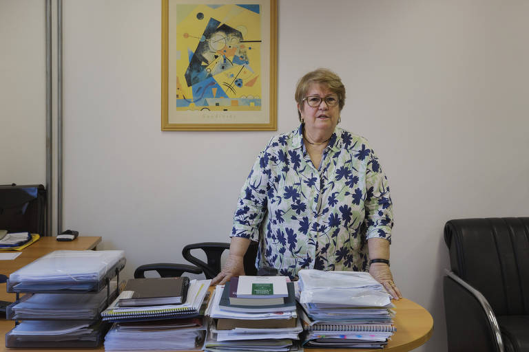 Ghisleine Trigo Silveira, presidente do Conselho Estadual de Educação de São Paulo, em seu escritório