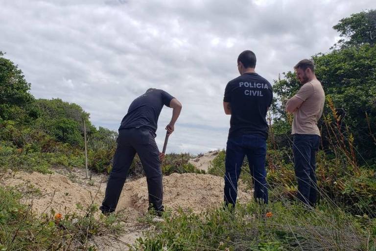 Promotora de vendas Amanda Albach, 21, encontrada morta na praia de Itapirubá, em Imbituba