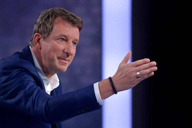 Membro do Parlamento Europeu, Yannick Jadot é o candidato do partido verde francês, o EELV, e disputará os votos da esquerda com Hidalgo e Melenchon.