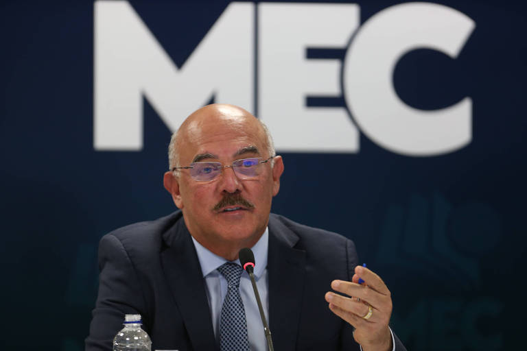 MEC pede mais R$ 4,5 bilhões para evitar cortes em 2022