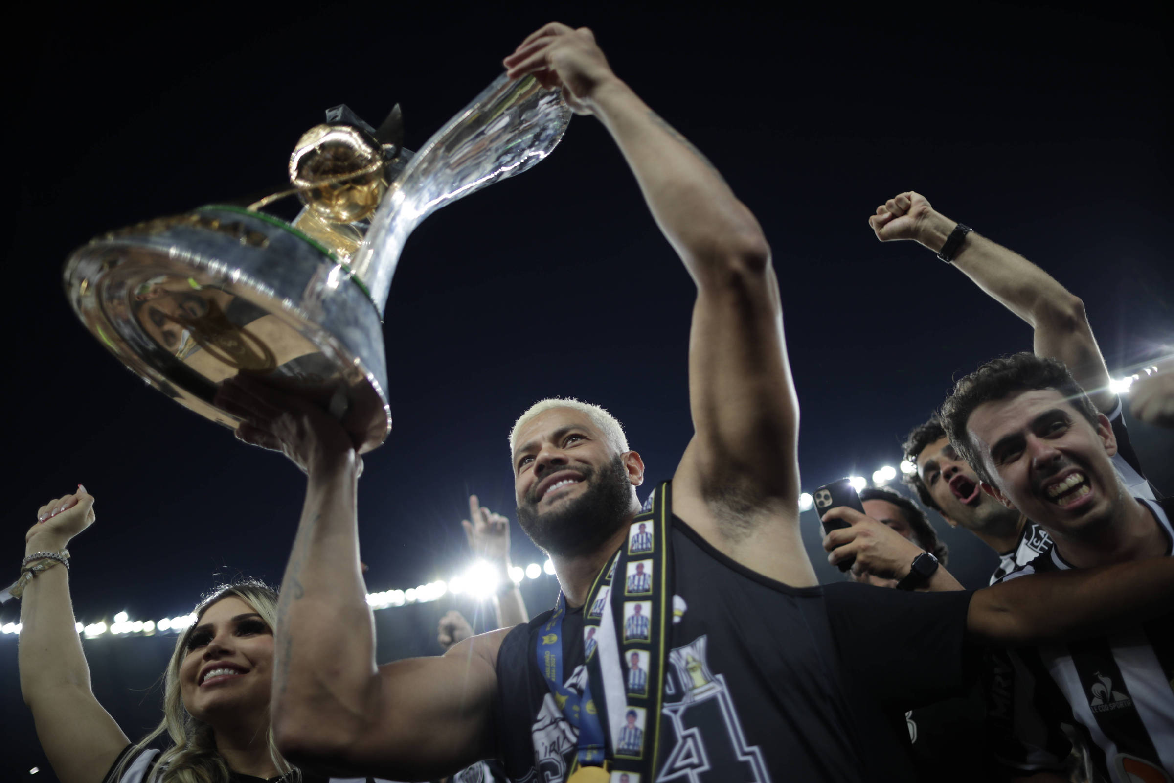 A história do troféu da Copa do Brasil: quanto pesa a taça? - Lance!