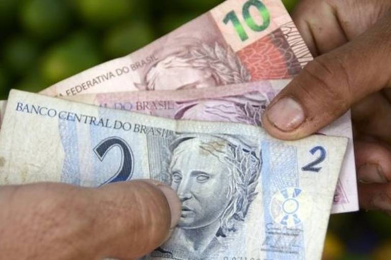 Ausência de reforma fiscal ambiciosa no Brasil, que tornasse o sistema tributário mais progressivo, dificulta a redução das desigualdades, ressalta pesquisador