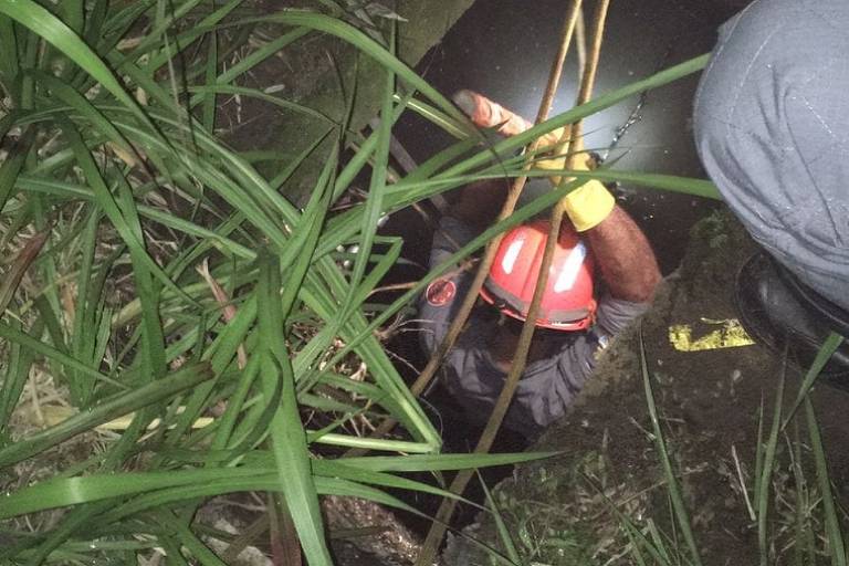 Corpo de Bombeiros encontra corpo de menino desaparecido após forte chuva