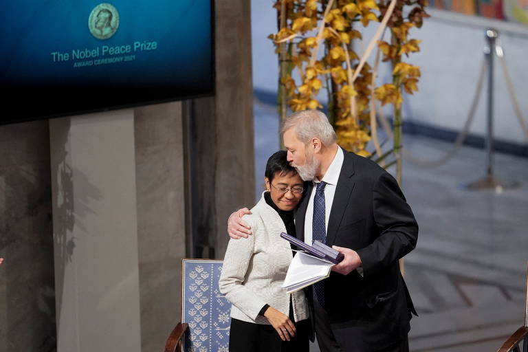 Jornalistas Maria Ressa e Dmitri Muratov recebem Nobel da Paz 2021