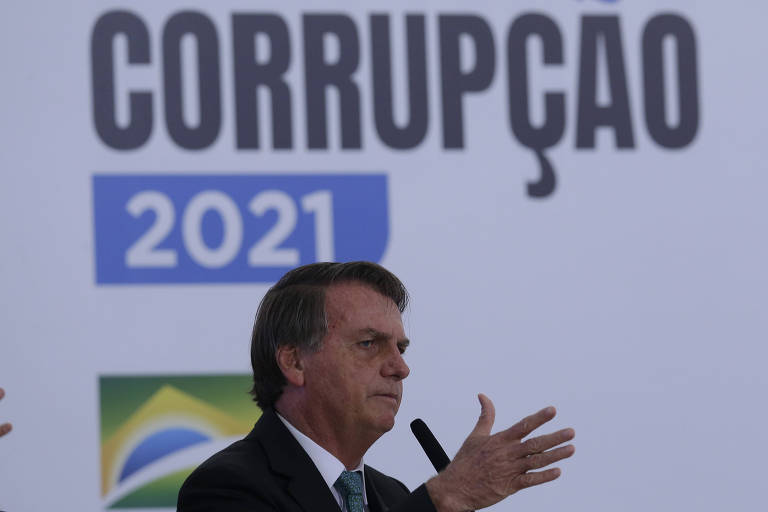 Bolsonaro faz discurso anticorrupção na Cúpula da Democracia e ignora escândalos no governo