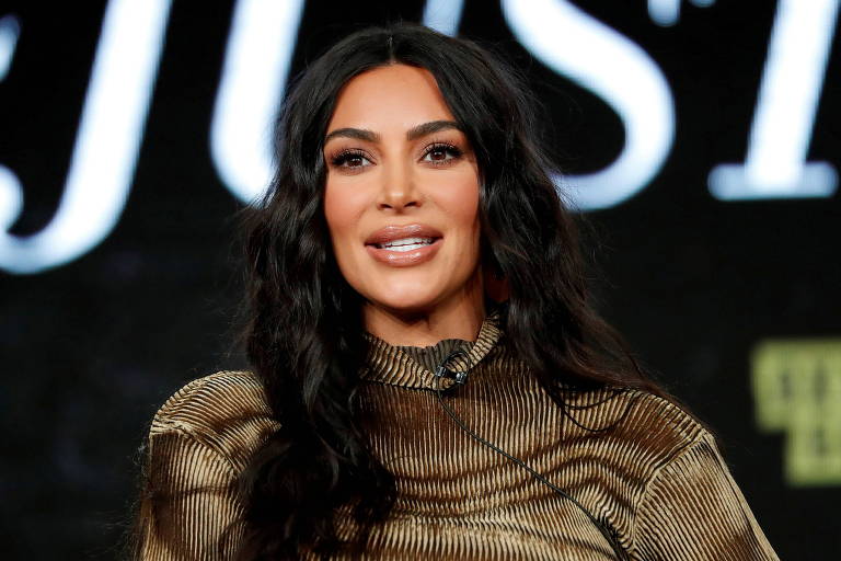 Kim Kardashian entra na justiça para ficar solteira antes do divórcio