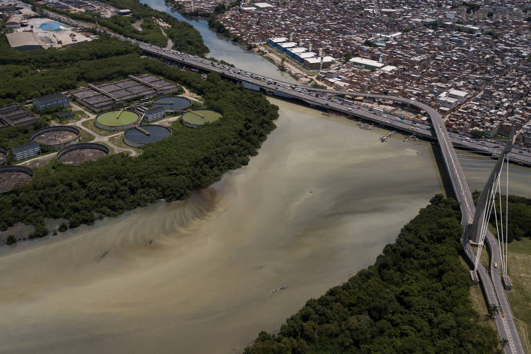 Baía de Guanabara 'fura fila' e vê nova promessa de despoluição