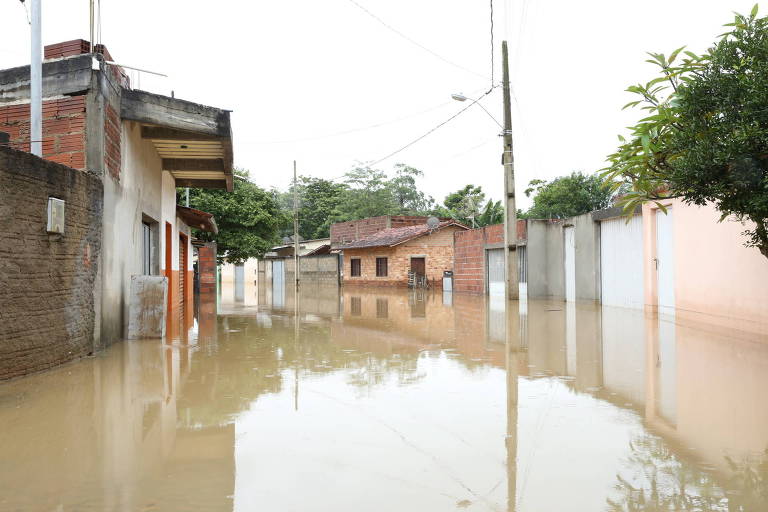 Mais 27 cidades de MG entram em situação de emergência pelas chuvas