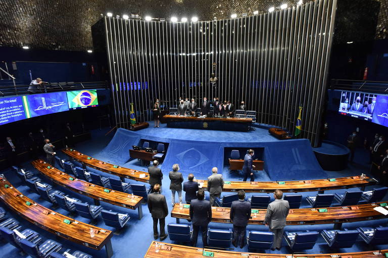 Aliados de Bolsonaro e oposição se unem por fundão eleitoral de R$ 5,7 bi