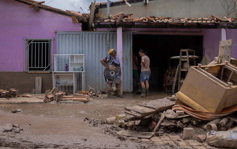Estrago provocado pela enchente após chuva na cidade de Nova Alegria, interior do estado da Bahia. O temporal que atingiu o sul baiano deixou estragos, vítimas fatais e milhares de desabrigados