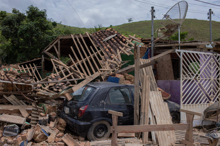 Estrago provocado pela enchente após chuva na cidade de Nova Alegria, interior do estado da Bahia. O temporal que atingiu o sul baiano deixou estragos, vítimas fatais e milhares de desabrigados