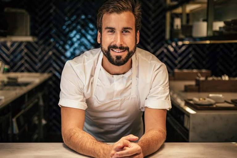 Chef Pedro Pena Bastos, do restaurante Cura, em Lisboa, que faturou uma das cinco novas estrelas Michelin de Portugal na edição de 2022 do guia