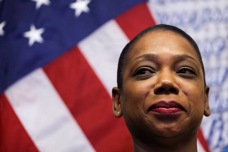 Policial negra será 1ª mulher a liderar corporação em Nova York