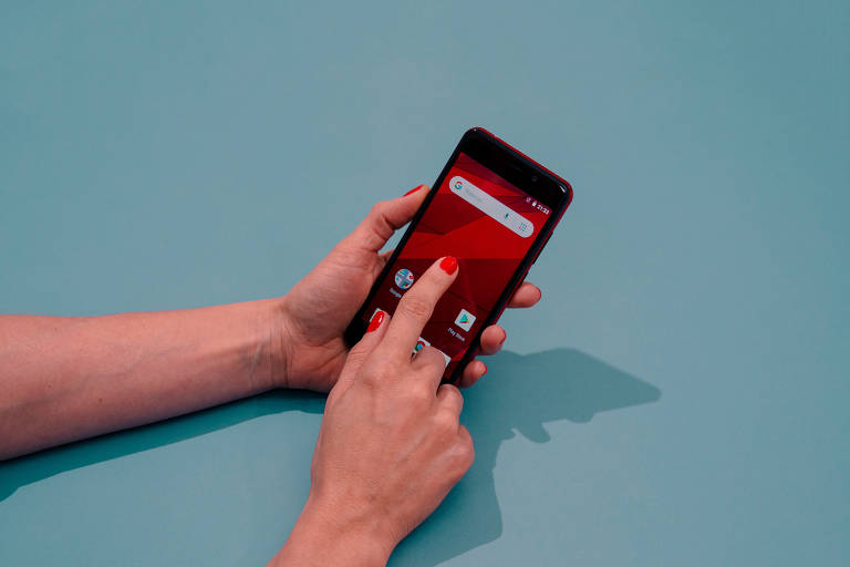 A seguradora ou o banco deve ter um canal de atendimento para esclarecer as dúvidas relativas aos documentos, mas se o atendimento não resolver e travar o processo, vale registrar reclamação na Susep que é o órgão regulador dos seguros