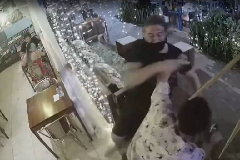 Funcionário é agredido em restaurante ao pedir comprovante de vacinação no Pará; veja vídeo