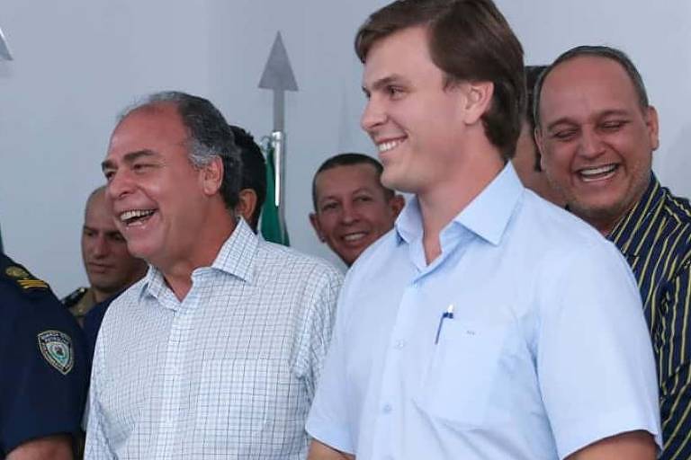 O ex-líder do governo Fernando Bezerra Coelho (MDB-PE) e o filho Miguel Coelho em Petrolina (PE)
