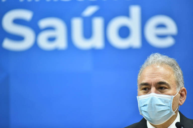 Ministro da Saúde, Marcelo Queiroga, de máscara